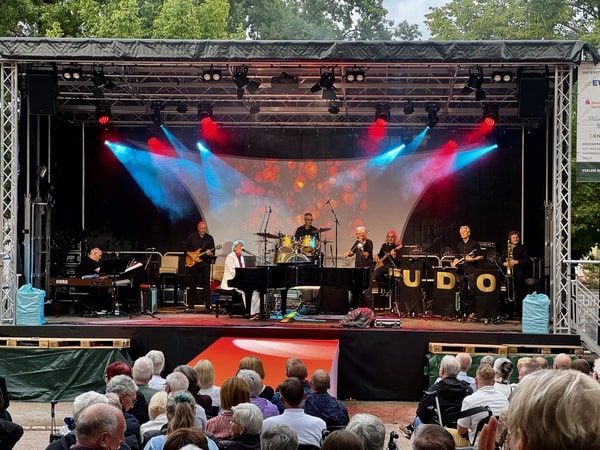 Scheinwerfer Mieten Konzert