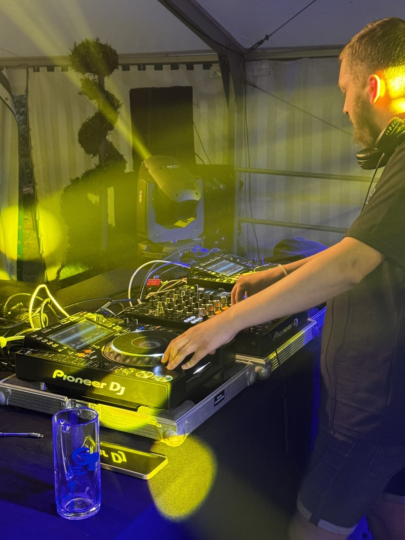 Pioneer CDJ 3000 und DJM A9 mieten in Grimma